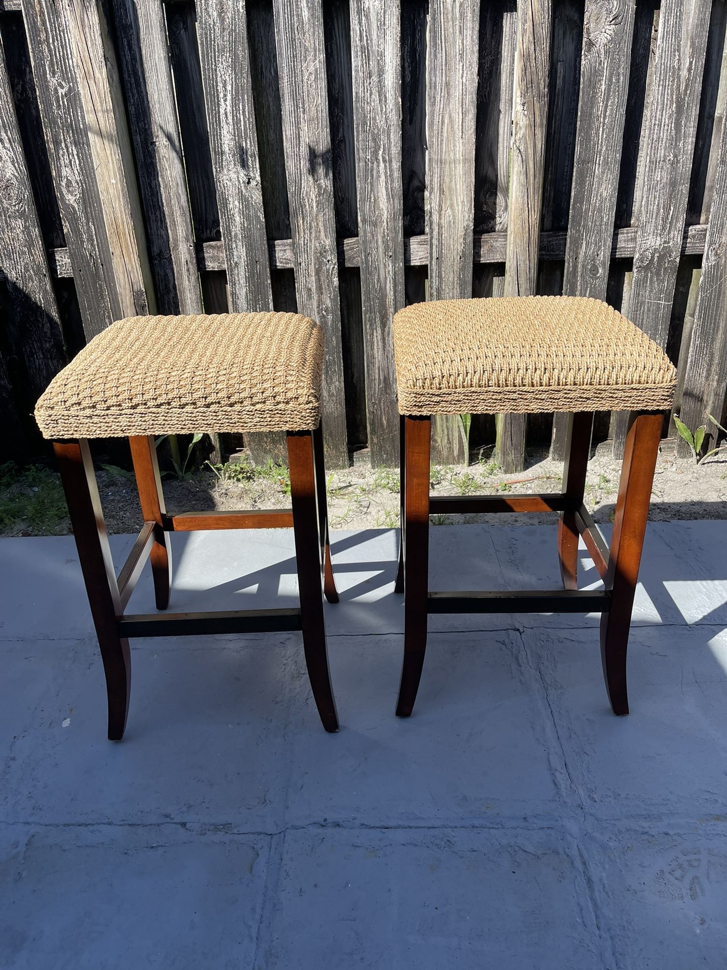 2 Bar Stools 29”H X 18” X 18” In Good Condition $25 Both Firm On Price