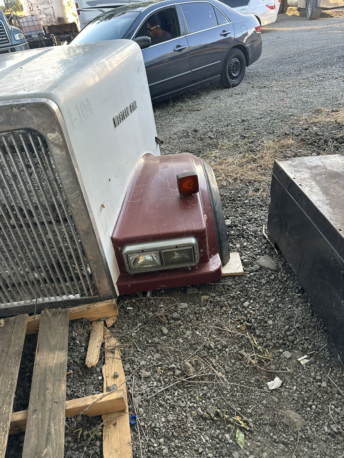 Western star Hood, super dumb hydraulic pump 10 wheeler box