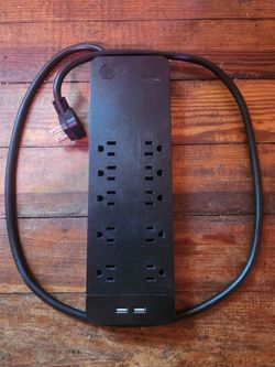 1800 Joule Protection 10-Outlet Surge Protector with USB Ports