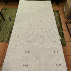 Like New Sealy Mattress 