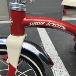 Radio Flyer Classic Red Dual Deck Tricycle 