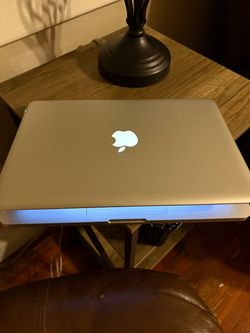 2010 MacBook Pro 13 inch (read description)