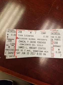 Chacal y jacob forever en concierto