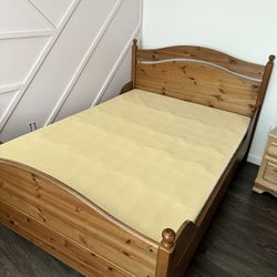 Wood Bed Set