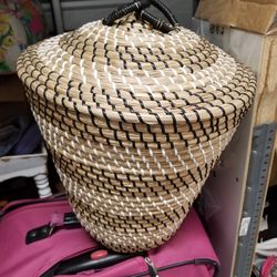 Basket With Lid