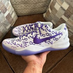 NIKE KOBE 8 PROTRO 'COURT PURPLE' BASKETBALL SHOES SIZE 15 MEN BRAND NEW