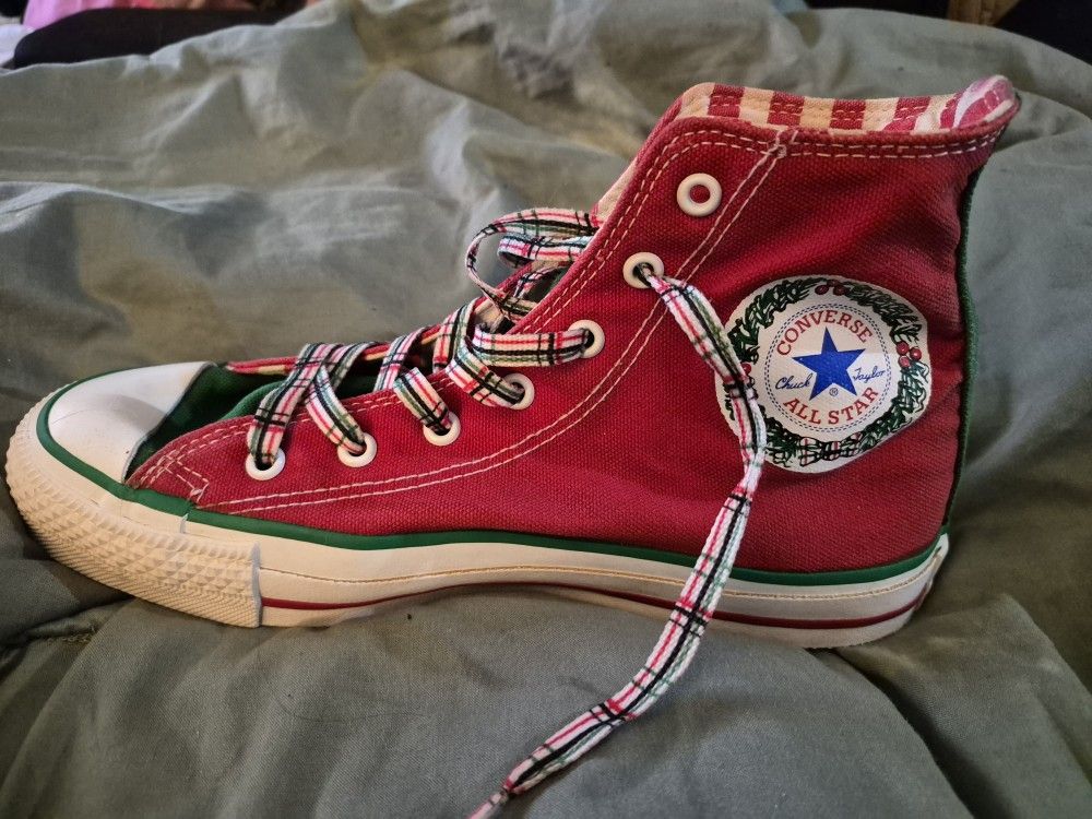 Vintage Converse All Star Christmas Jungle Chuck Taylor Shoes 5 1/2