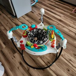Baby bouncer