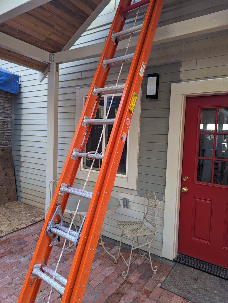 24' Bauer Extension Ladder - Made In USA 