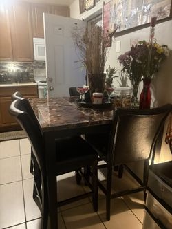Kitchen High top Table With 4 Chairs 