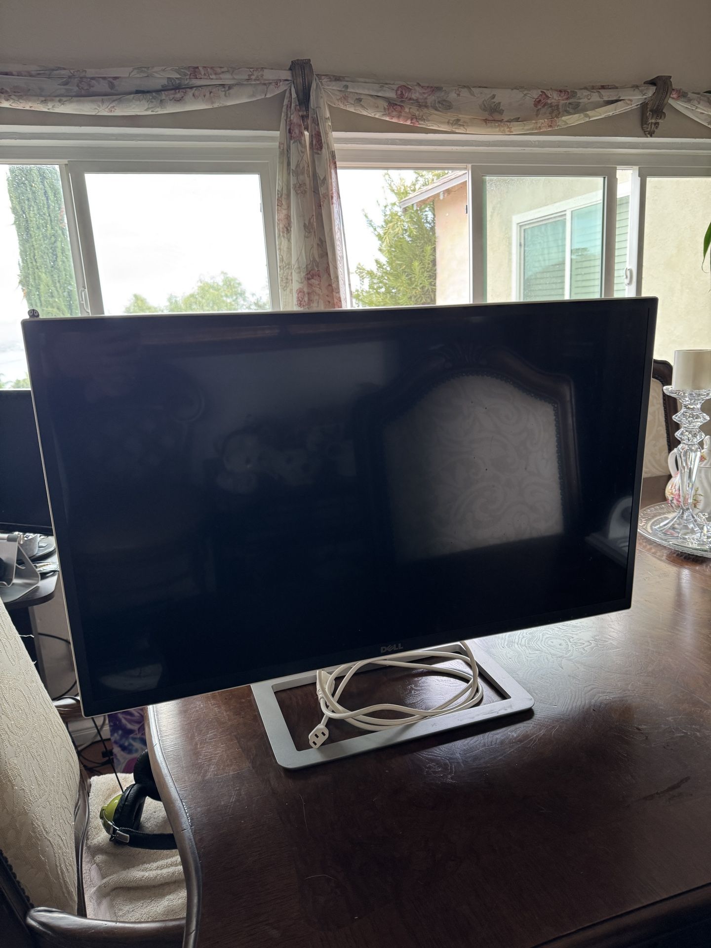 32" Dell Monitor For Sale $80 OBO