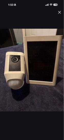 Ring Spotlight Cam 5AT3S8 Outdoor HD Security Camera with solar panel