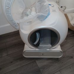 Brand New (Never Used) Lelo Elves Litter Box