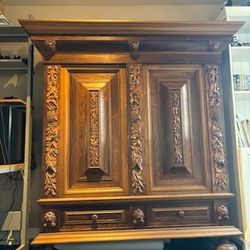2-Door Intricate Dutch Caninet