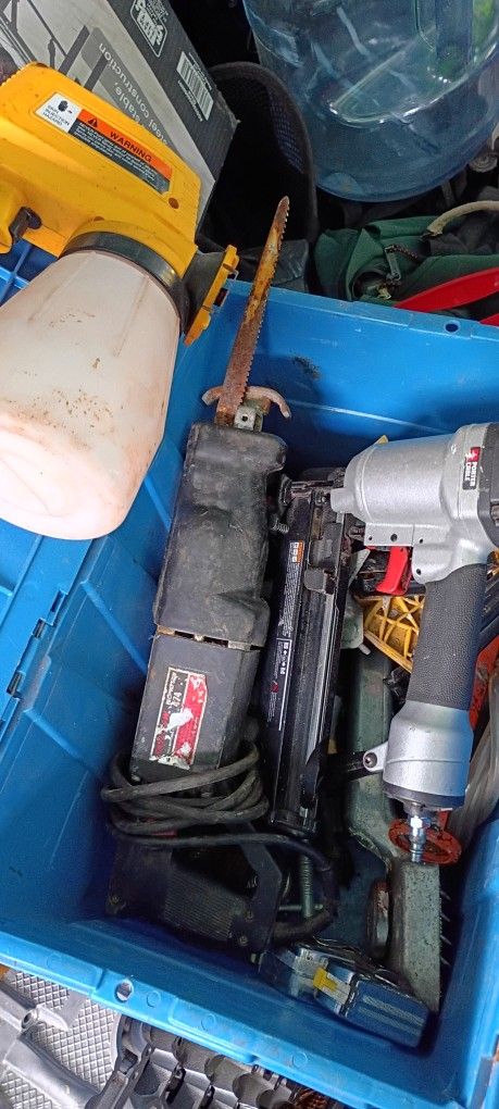 Nail Gun And Mini Sawer