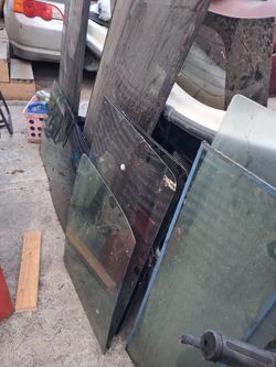 Used Auto Glass Windows Lot