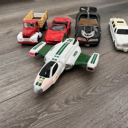 Diecast Assorted Cars 1/24 Lot Of 5 Cars Asking 20 Dollars For All 5 