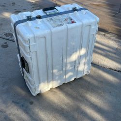 SouthCo Padded Road Case L  25 In X 25 In