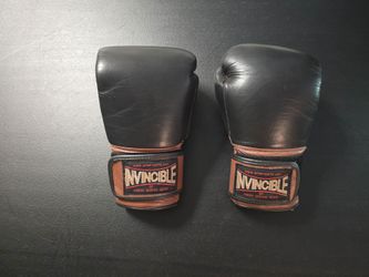 16oz Invincible Amber Leather Boxing Gloves Black -