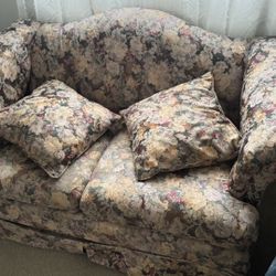 Vintage Floral Love Seat