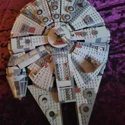 Millennium Falcon Lego