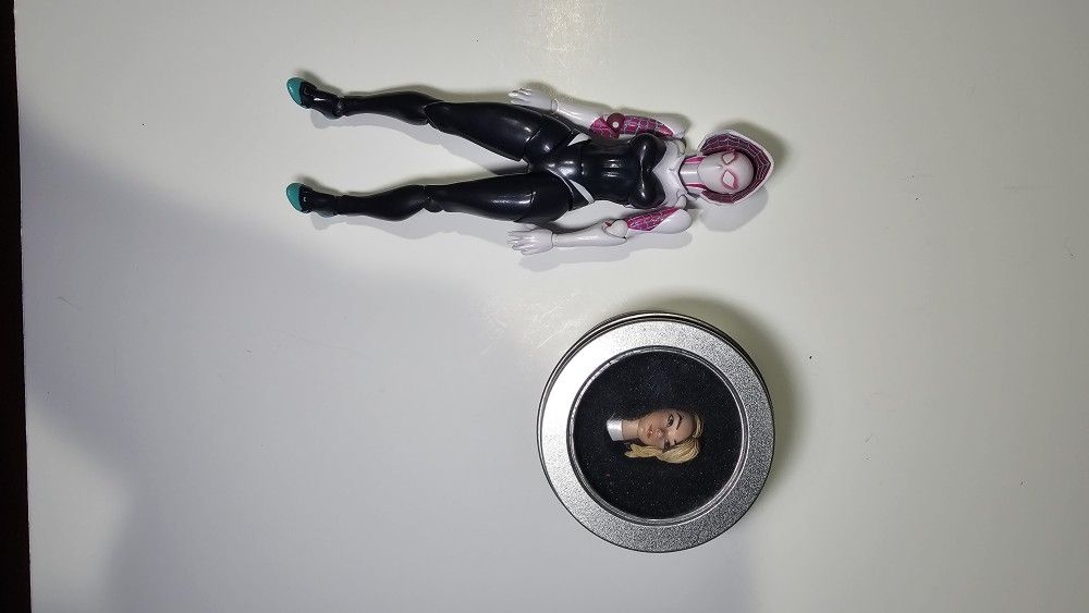 Amazing Yamaguchi spider Gwen