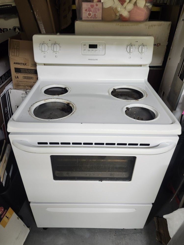 Frigidaire Stove