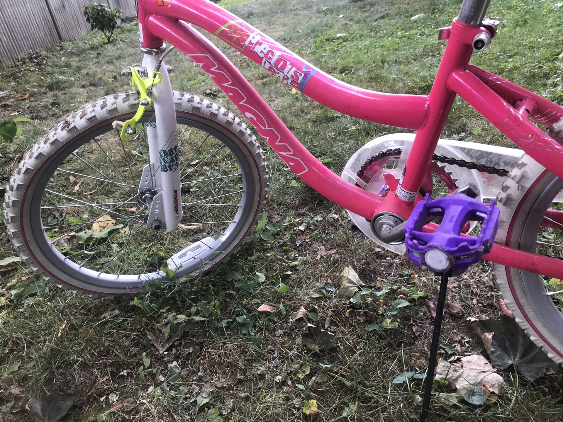 Bike Magna Precious Pearls 20 in. pink Like New for Sale in Melrose MA OfferUp