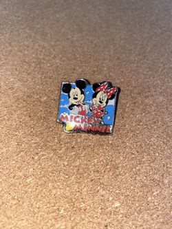Disney Mickey and Minnie Mouse pin