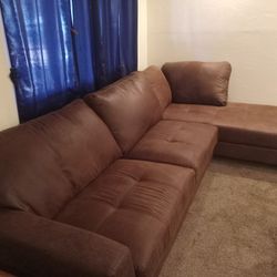 2-piece Polaris Chaise Sectional