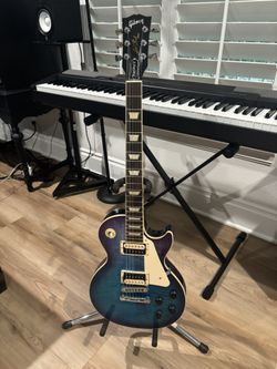 Gibson Les Paul Traditional Pro V AAA Flame Top Electric Guitar Blueberry Burst