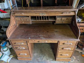 Antique Solid Oak Roll-Top Desk – Classic Statement Piece