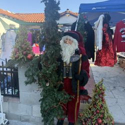 Classic Santa Outdoor Decor 5ft Tall Heavy Wood