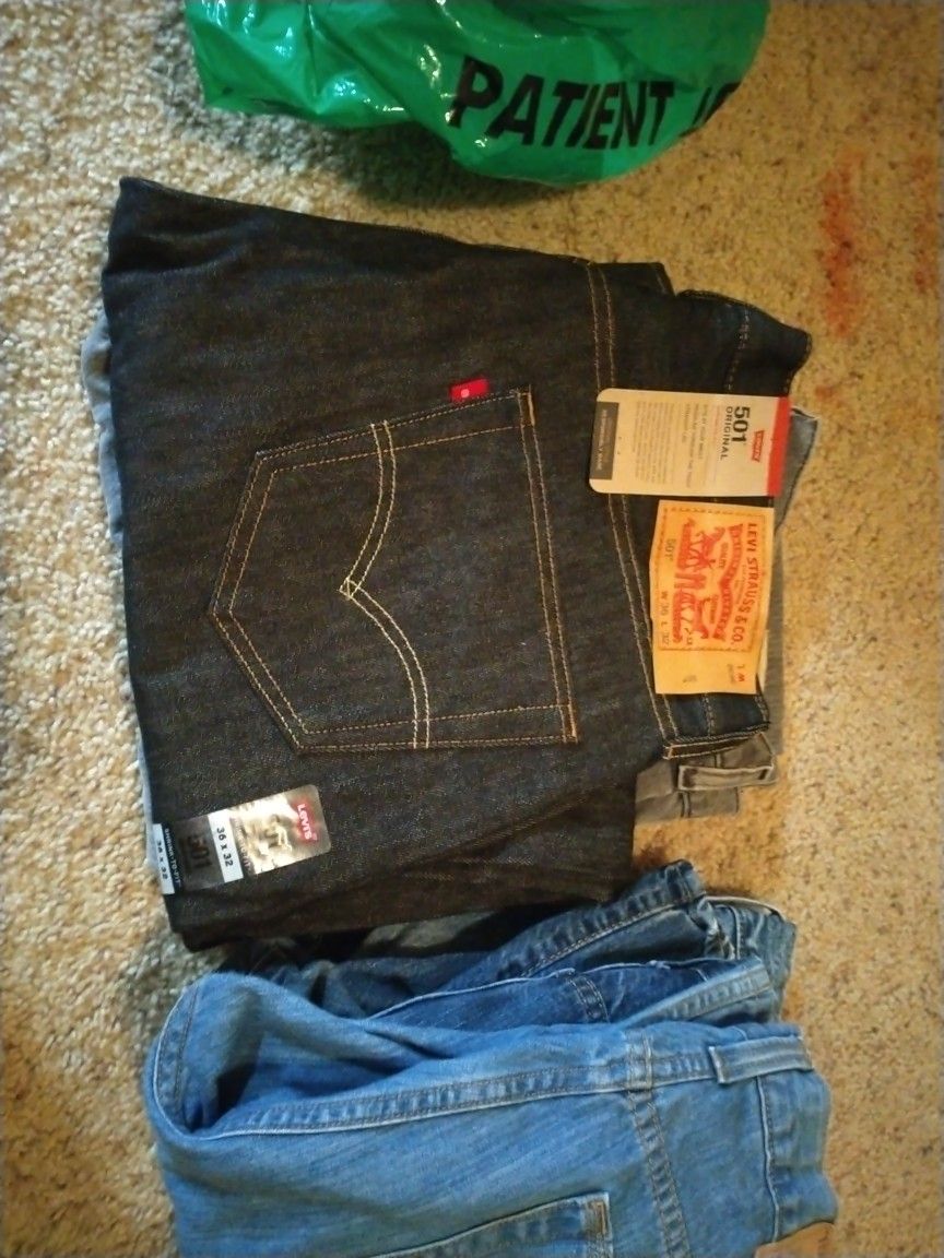 5 Pairs Of Levi Jeans Men's $60 For All
