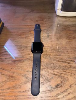 Apple Watch SE 40mm (GPS) - Like New