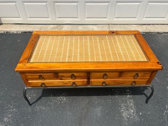 Cocktail table