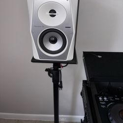 DJ Pioneer Speakers