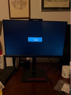 2 Lenovo ThinkVision Monitors with stand and mount