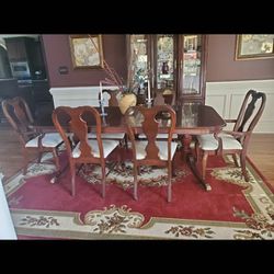 Broyhill Cherry Wood Dining Room Set  Price Reduced