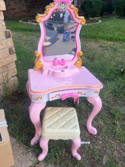 Kids Princess Vanity Set with Mirror and Stool