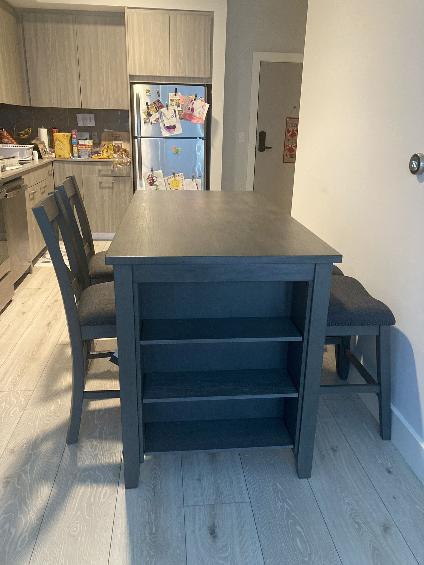 Brand New kitchen Table And Chairs 