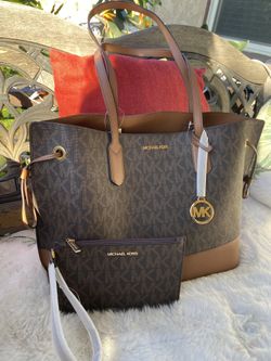 New!!!! Michael Kors Tote Bad And Card Wallet 