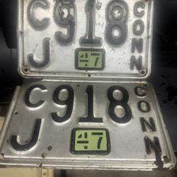 1947 & 1958 Connecticut License Plates In Good Condition 