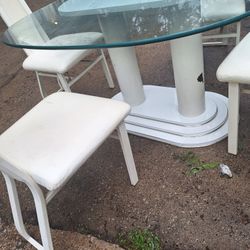 Dinner Table And Chairs 