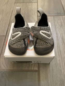 Nike Toddler Swoosh 1 TD Shoes Size 6C. 2 Pairs.