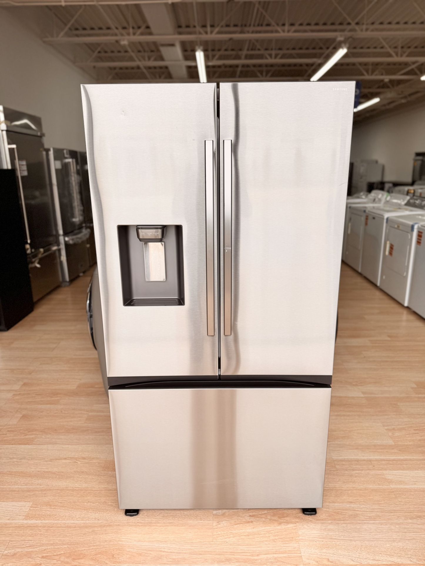 New Samsung 31 cu. ft. French Door Smart Fridge with 4 Ice Types – Fingerprint-Resistant Stainless Steel (Model: RF32CG5400SR) – 65% Off MSRP!