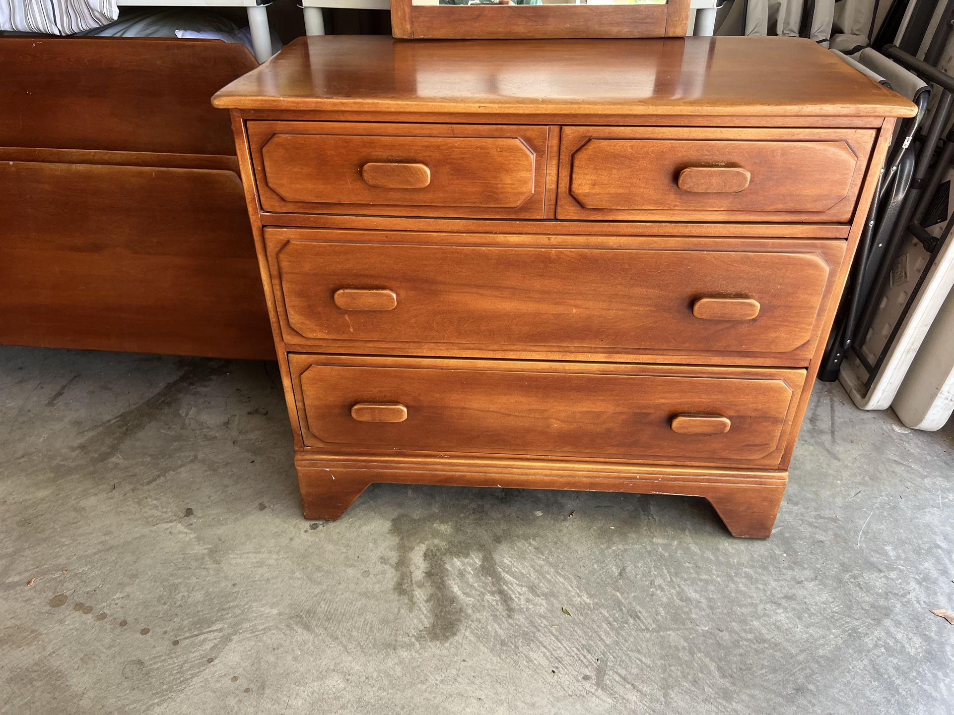 Cushman Colonial Creation Dresser and Mirror