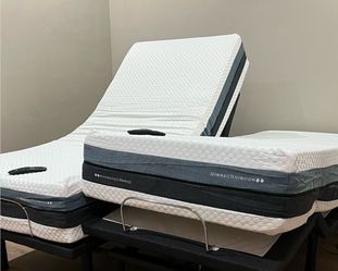 Sleep Science Adjustable Bed ! Split King ! Power Bed ! Like New! - $1,450