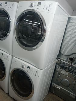 Electrolux stackable front load washer and dryer set - Free delivery