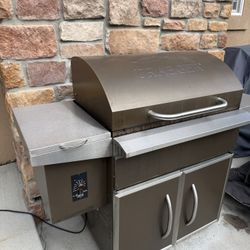 Traeger Smoker Grill